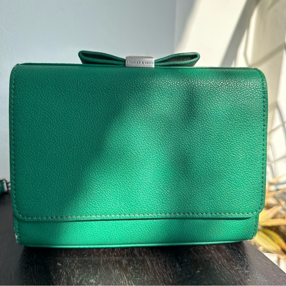 Charles & Keith - Pebbled Leather Sling Bag in Green with detachable straps. - Picture 4 of 15